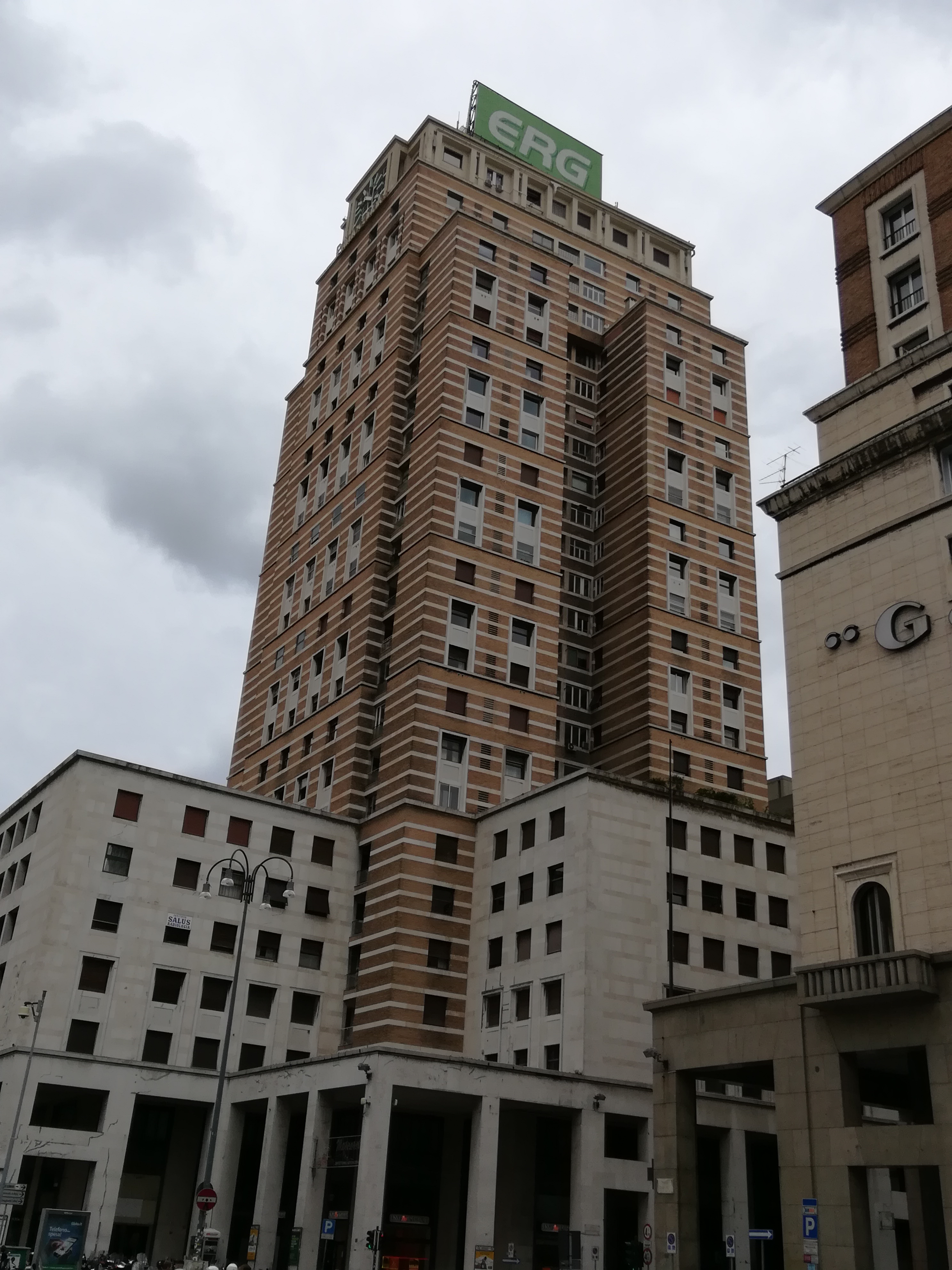 IL GRATTACIELO DI PIAZZA DANTE